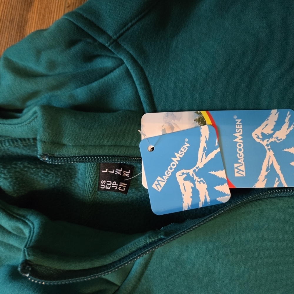 Women's Magcomsen Teal Half-Zip Hoodie NWT - Picture 2 of 4